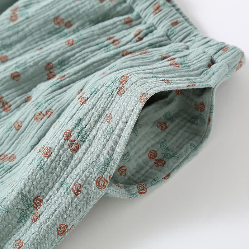 Pyjama femme léger et respirant en gaze de coton, style kimono floral, pour un sommeil paisible et frais.