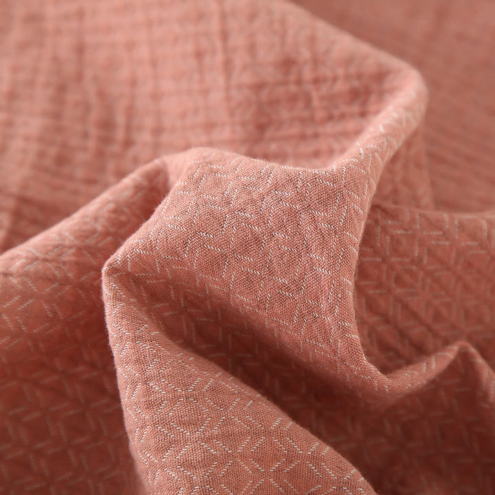 Tenu de maison : pyjama kimono femme en gaze de coton, un ensemble élégant et confortable pour la détente.