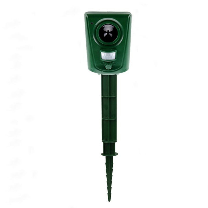 Répulsif chats ultrasons extérieur.  Protection jardin, discret et efficace.