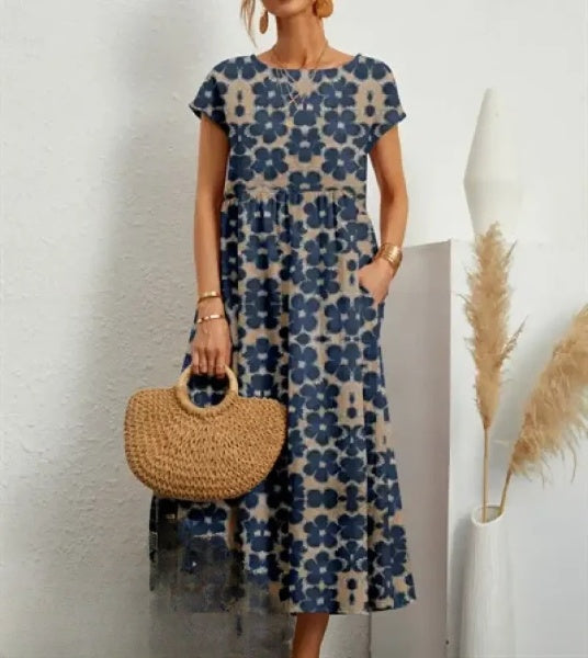 Robe ajustée, élégante et intemporelle.  Coupe flatteuse, idéale pour toutes occasions.