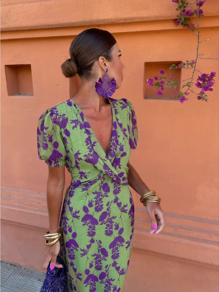 Robe Amalia élégante pour femmes, style chic et confortable, idéale pour diverses occasions.