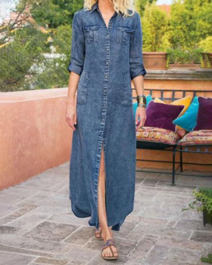 Robe ample en jean, boutonnage devant, style décontracté et fluide.  Idéale pour toutes les occasions.
