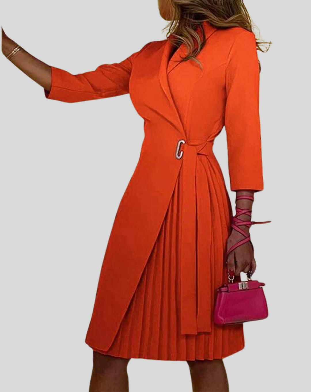 Robe blazer féminine et tendance, parfaite pour le bureau ou une soirée, style chic et polyvalent.