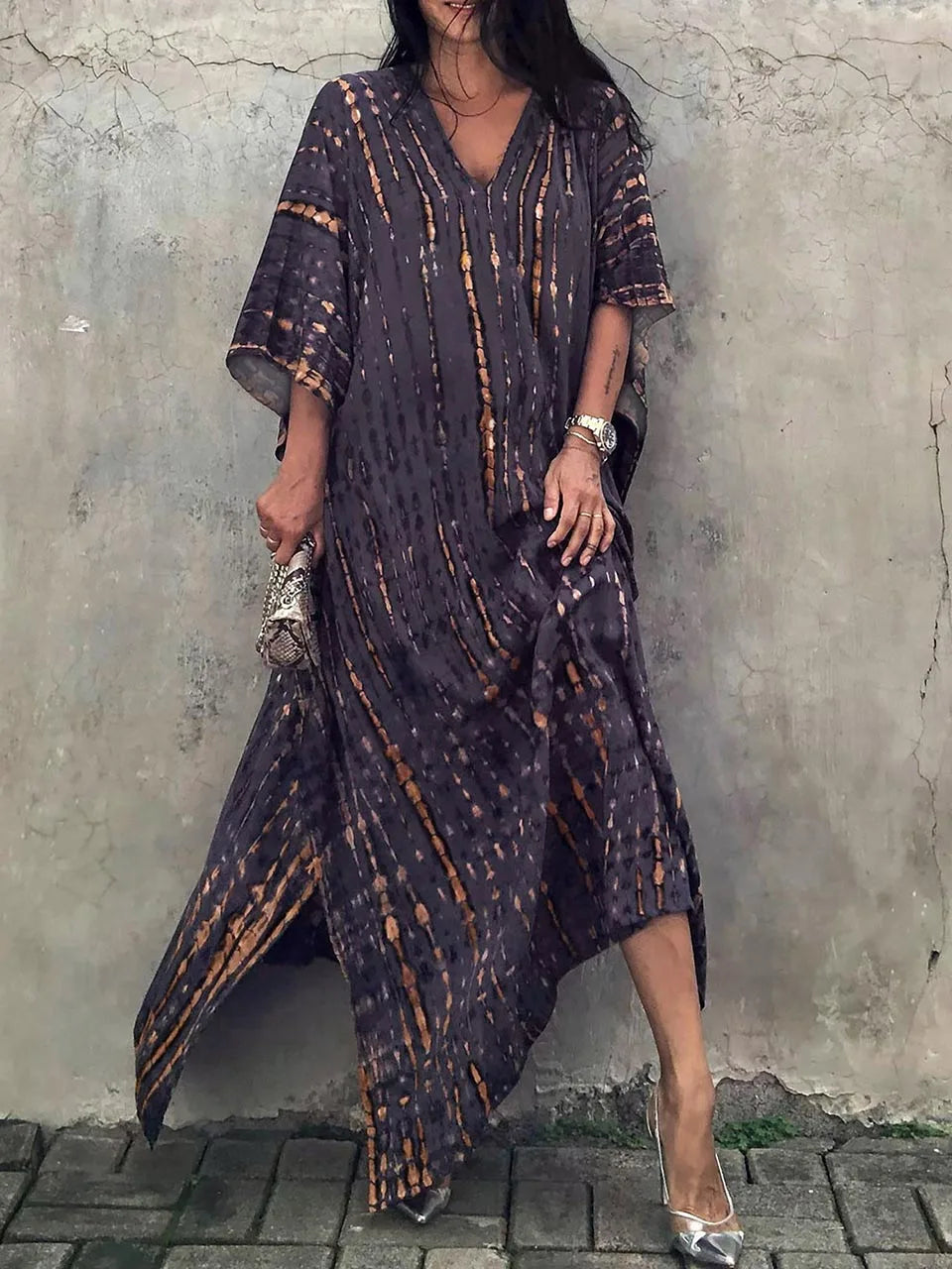 Caftan femme, robe longue fluide estivale, style bohème chic et léger.