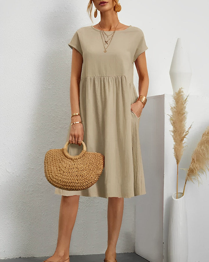Robe longue CELIA décontractée et confortable pour femme, idéale pour les journées d'été en toute légèreté.