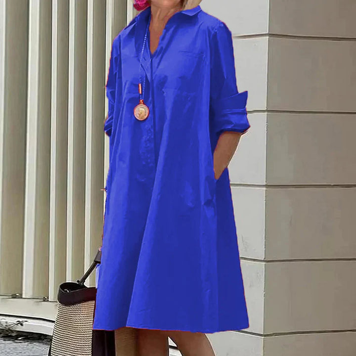"Robe chemise élégante pour femme, ligne fluide, touche raffinée, vue de face, en blanc, bleu, noir, orange, rouge."