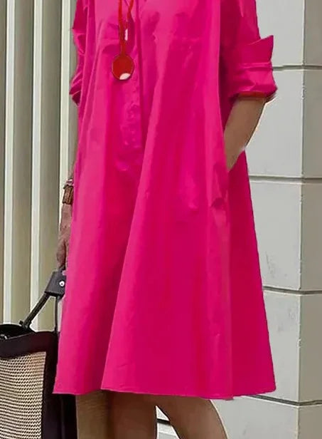 "Robe chemise élégante pour femme, ligne fluide, touche raffinée, vue de face, en blanc, bleu, noir, orange, rouge."