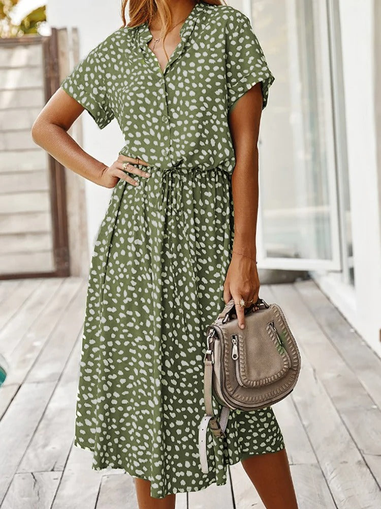Robe chemise midi élégante et confortable. Coupe fluide, idéale pour toutes occasions.
