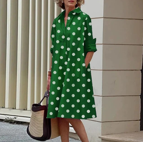 "Robe chemise unie pour femme, élégante et confortable, de couleur noire, taille S-2XL, adaptée à toutes occasions."