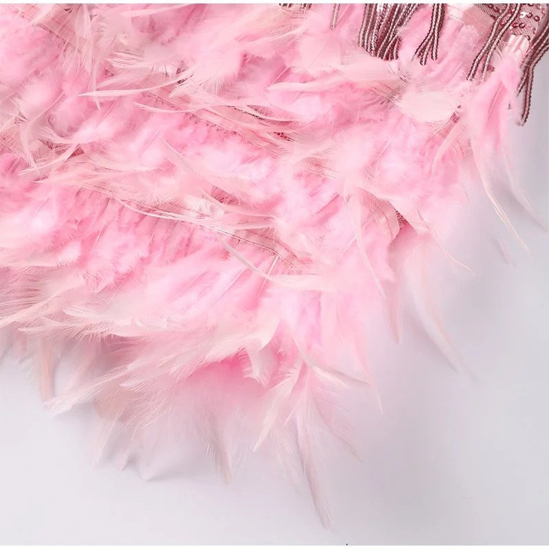Robe cocktail élégante, coupe flatteuse, idéale pour les soirées. Plusieurs couleurs disponibles.