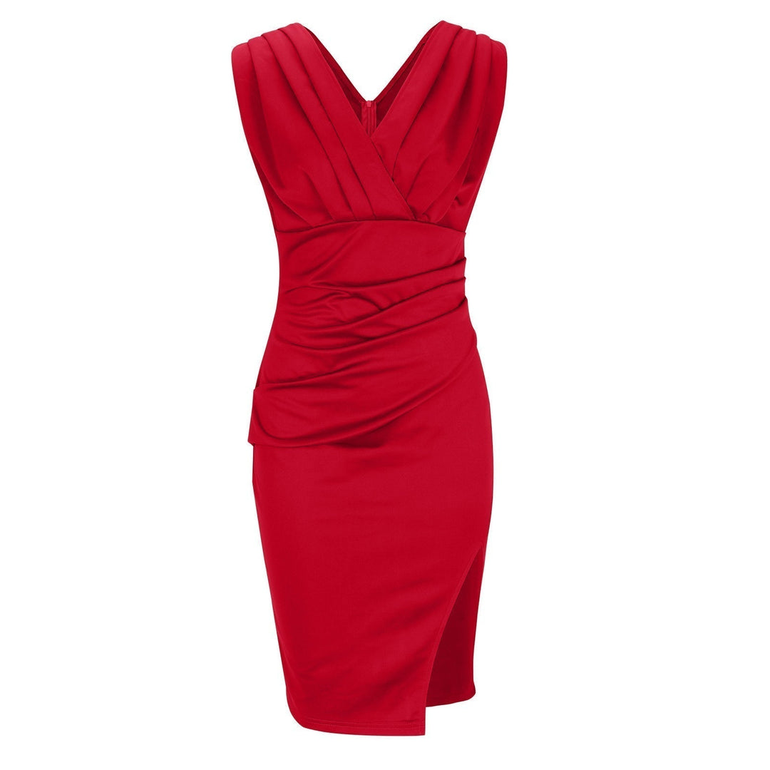 Robe femme col V, longueur midi, élégante et sans manches pour soirée ou cocktail.
