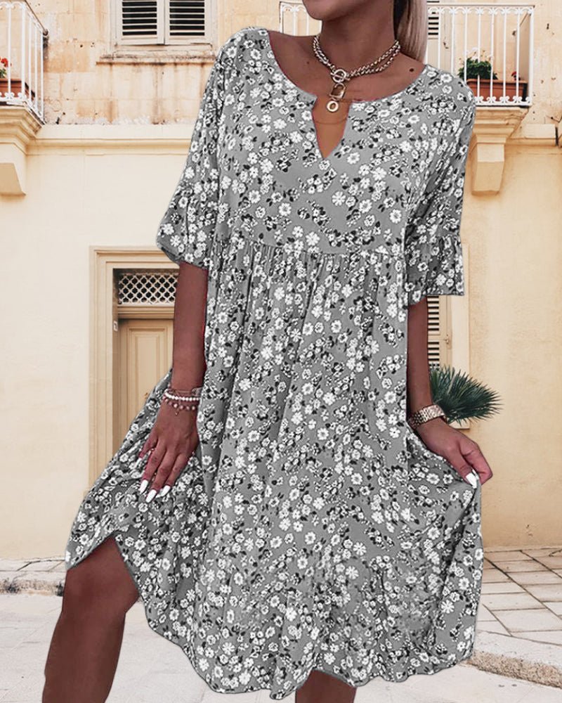 Robe fleurie femme style romantique, légère et polyvalente. Idéale casual chic, plage ou soirée d'été.