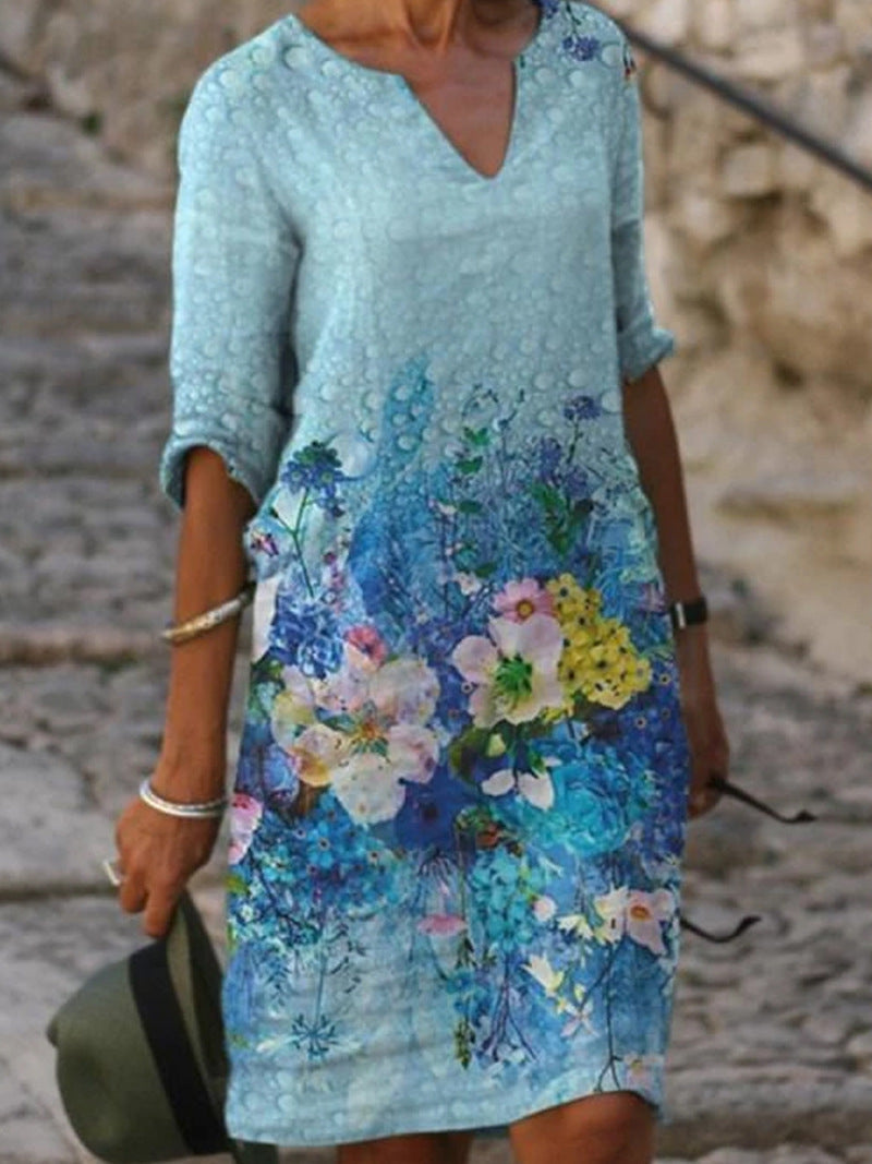 Vêtements femme: Robe élégante d'été, design chic et fluide pour un look tendance et confortable.