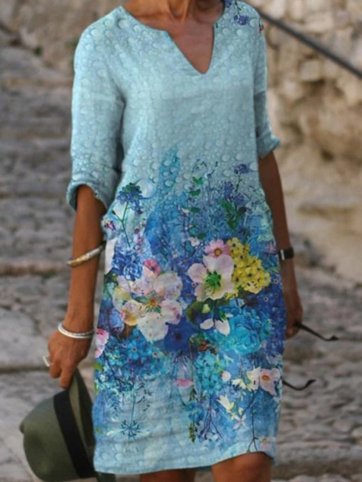 Vêtements femme: Robe élégante d'été, design chic et fluide pour un look tendance et confortable.