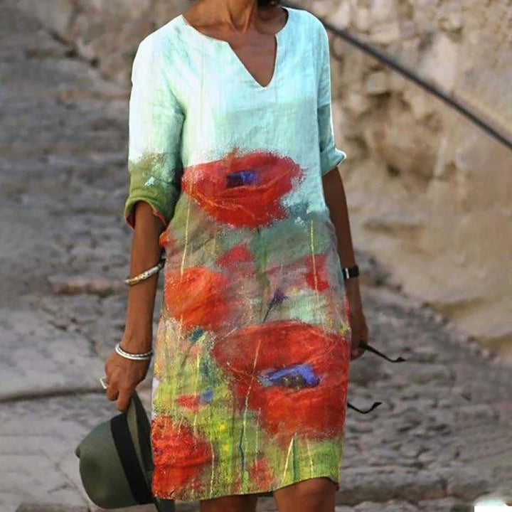 Robe courte d'été, style intemporel pour femme. Chic et confortable, idéale pour toutes occasions estivales.