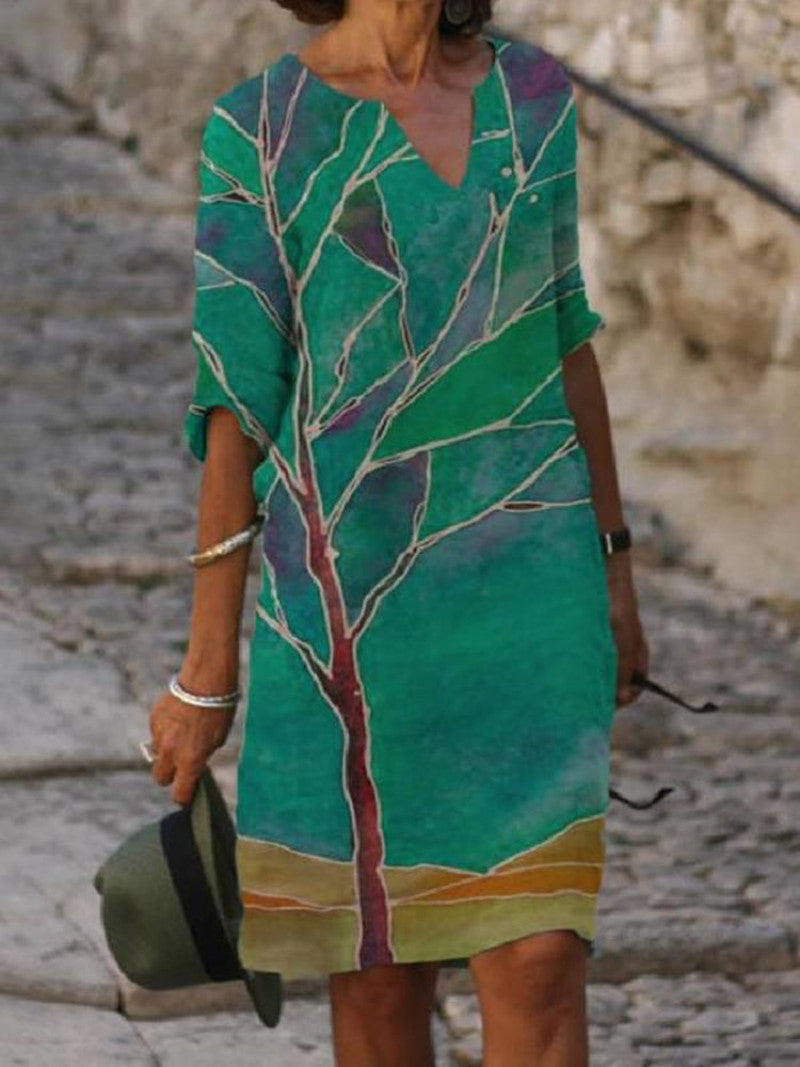 Robe d'été femme, chic et moderne, parfaite pour un style polyvalent en été. Vêtement tendance.