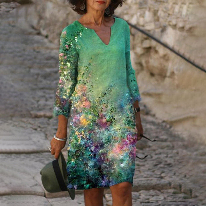 Robe élégante pour femme, style intemporel et chic. Parfaite pour la mode estivale décontractée.
