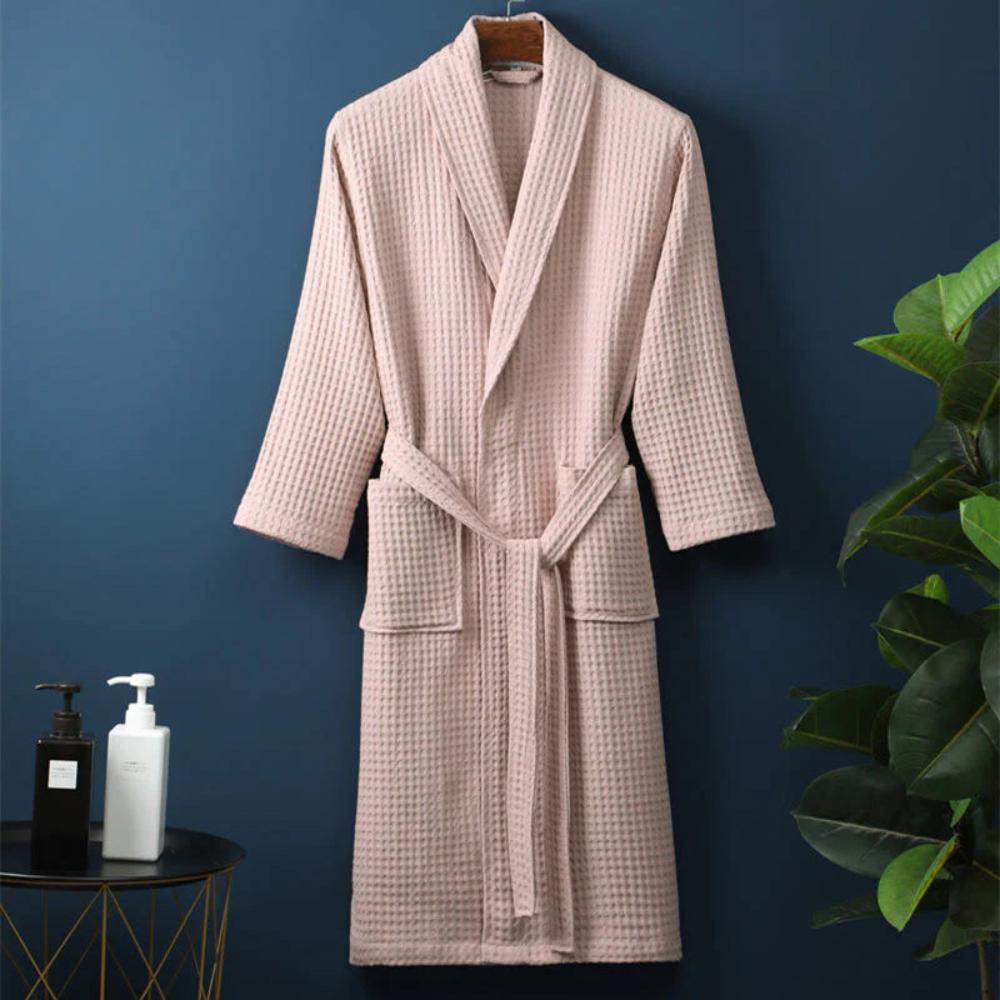 Robe de chambre kimono femme en pur coton, légère et absorbante, pour un confort supérieur après la douche.