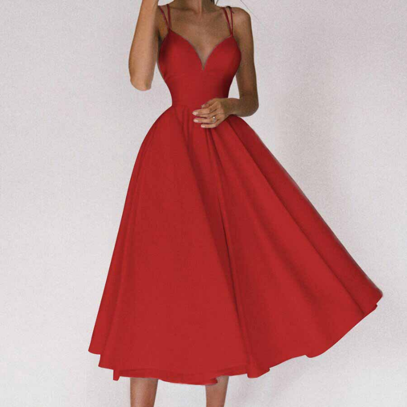 Robe femme élégante pour cocktail, décolleté en V et fines bretelles, idéale pour un look chic et estival.