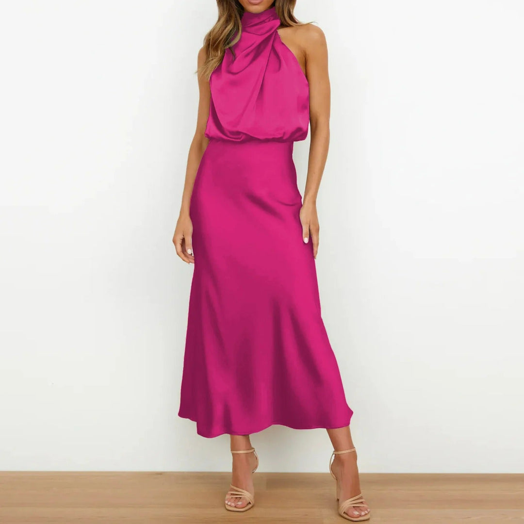 Robe de soirée élégante noire femme, coupe midi, bretelles fines, col V. Idéale pour cocktail et fêtes chic.