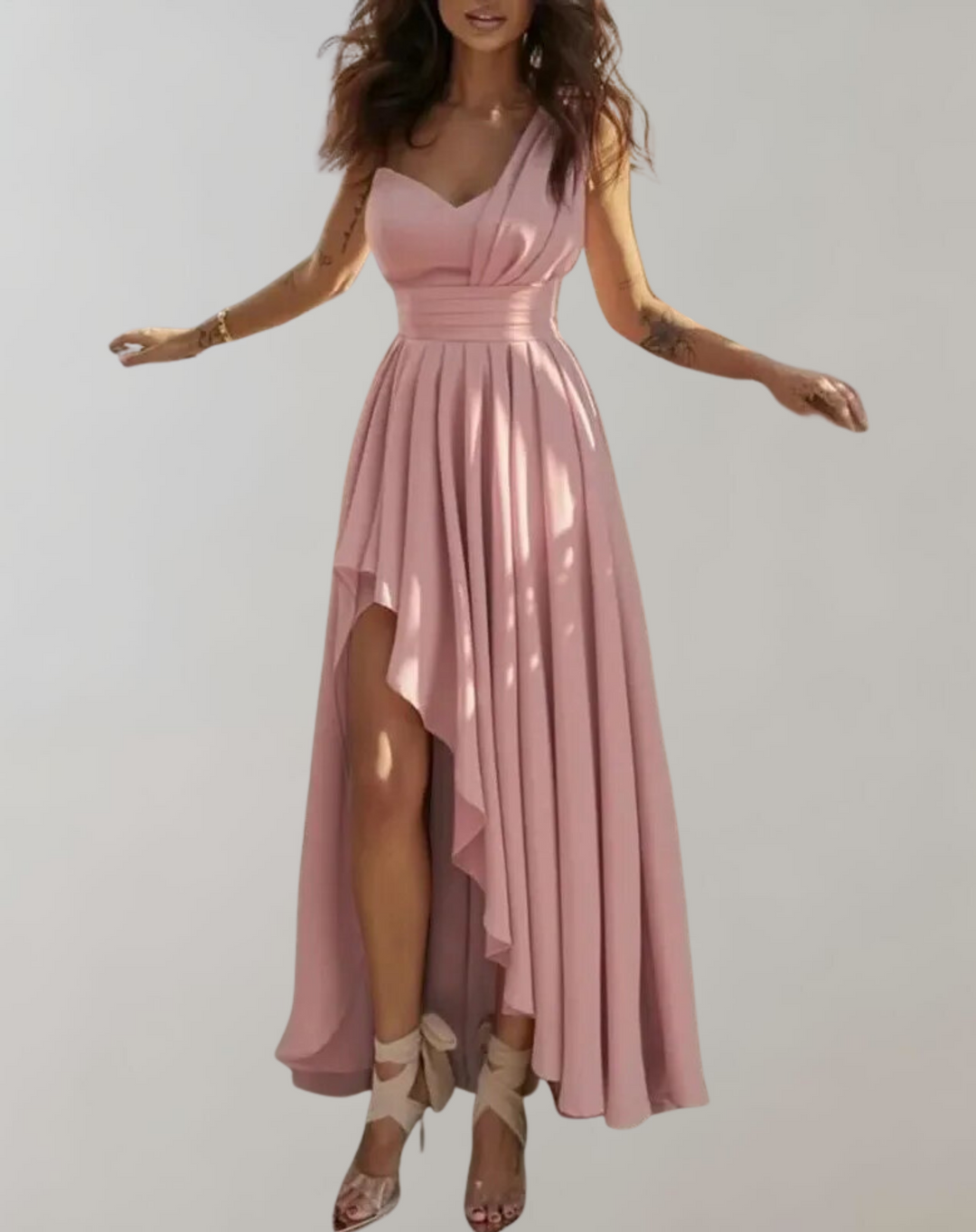 Robe de soirée élégante pour femmes, parfaite pour cocktail, gala et occasions spéciales. Coupe chic et tendance.