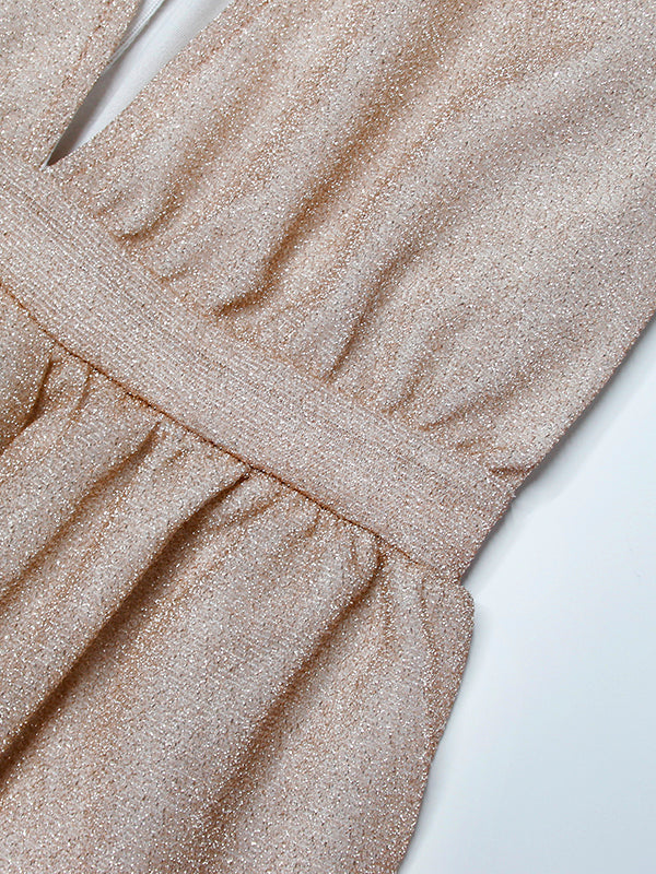 "Robe de soirée scintillante, longue avec manches élégantes, tissu brillant pour occasions spéciales, charme chic"