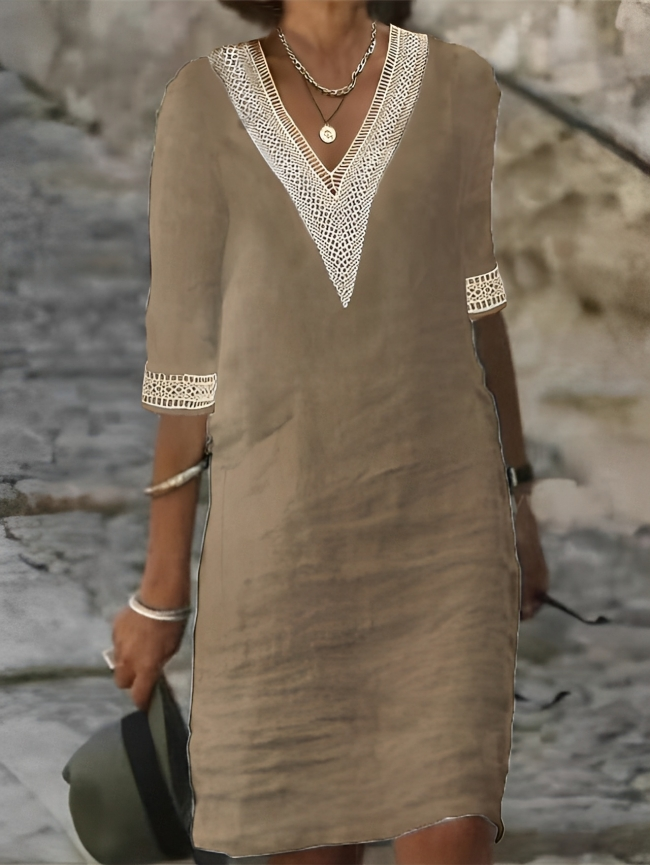 Robe d'été crochet, style fluide et léger.  Détail crochet raffiné. Parfaite pour l'été.
