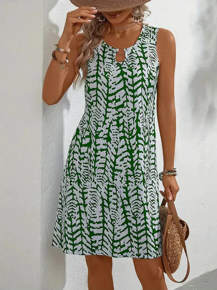 Robe d'été féminine mini chic, élégante et confortable, tissu léger et respirant, parfaite pour les journées ensoleillées.