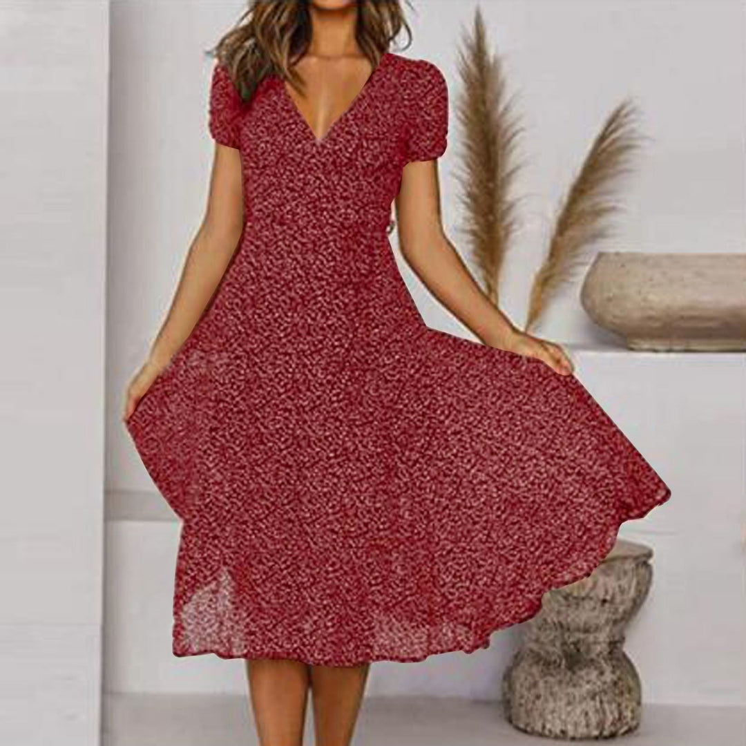 Robe d'été femme imprimé floral, encolure V, légère, élégante, A-line, idéale pour les journées ensoleillées.