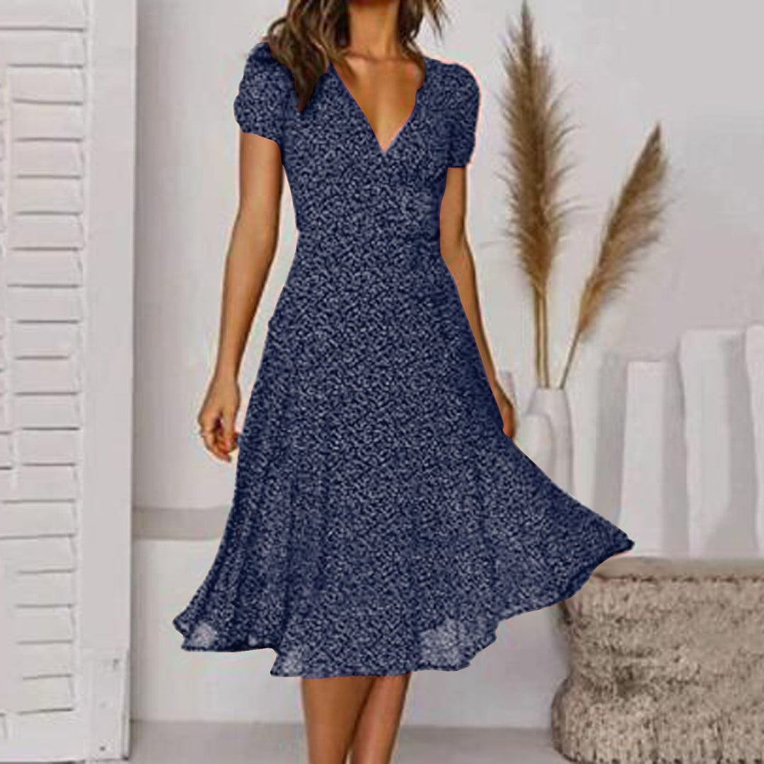 Robe d'été femme imprimé floral, encolure V, légère, élégante, A-line, idéale pour les journées ensoleillées.