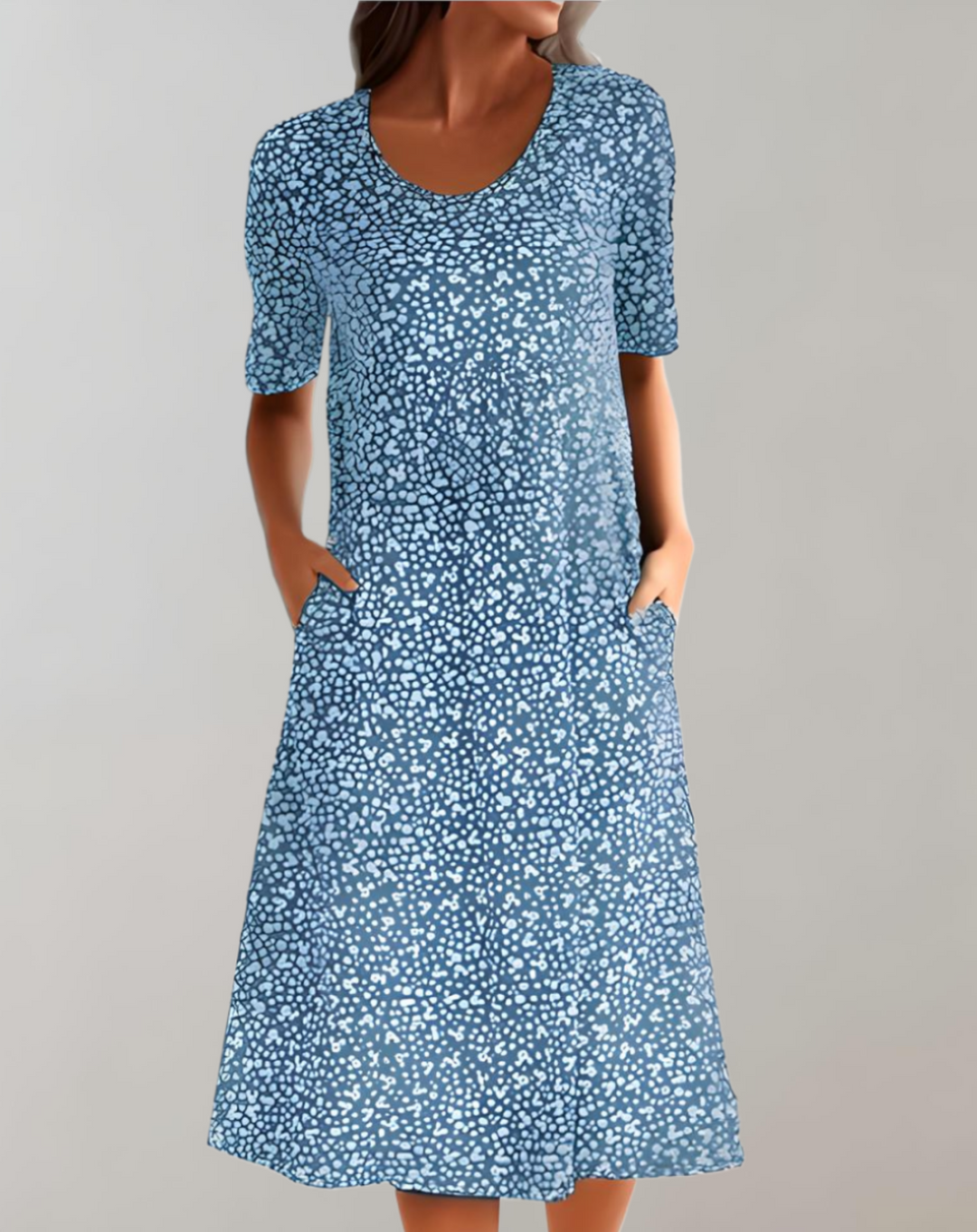 "Robe d'été fluide col V, légère et élégante, manches courtes, parfaite pour jours ensoleillés"