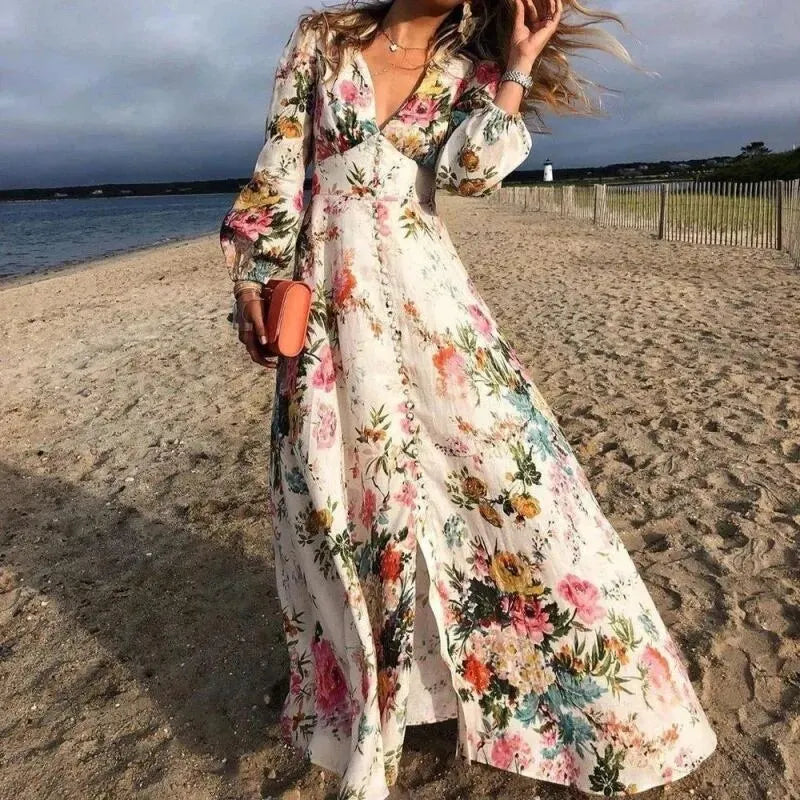 Robe d'été, motif floral élégant, coupe flatteuse, tissu léger.