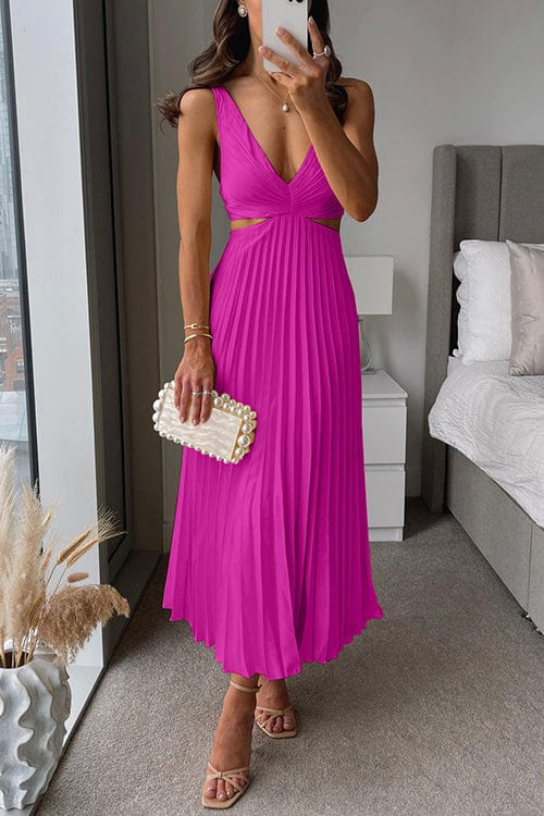 "Robe élégante en satin plissé, coupe A flatteuse et texturée, pour événements chics, légèreté et confort"