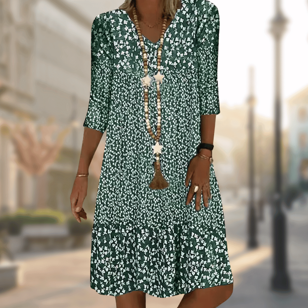 Robe femme marron polyvalente et confortable, look tendance pour le quotidien. Parfaite en toute occasion.