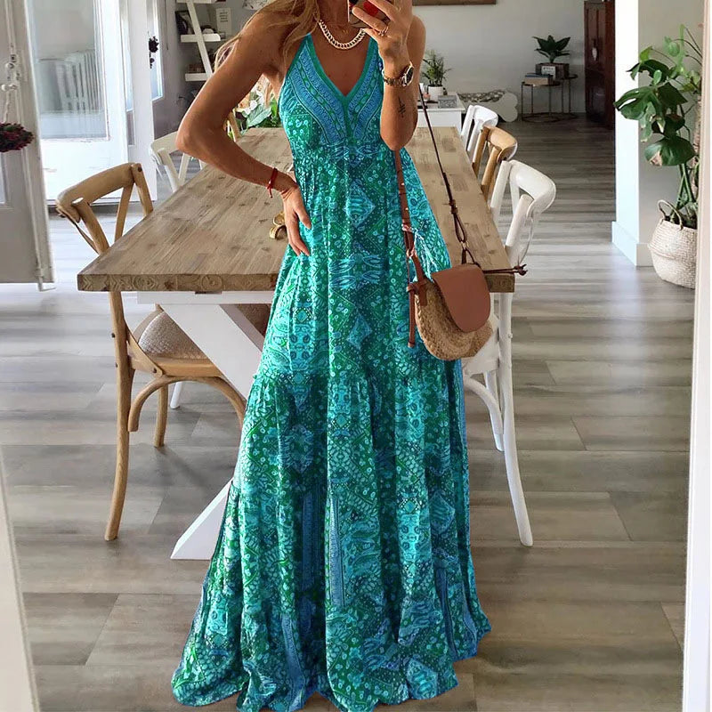 Robe femme estivale fleurie, coupe taille haute, style bohème décontracté, vêtement mode pour l'été.