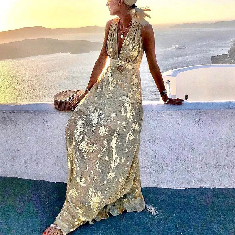"Robe fluide été col V pailleté bleu ciel, glamour et confortable pour femmes."