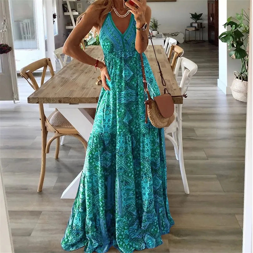 Robe longue bohème estivale, imprimé coloré, coupe fluide.  Maxi robe d'été.