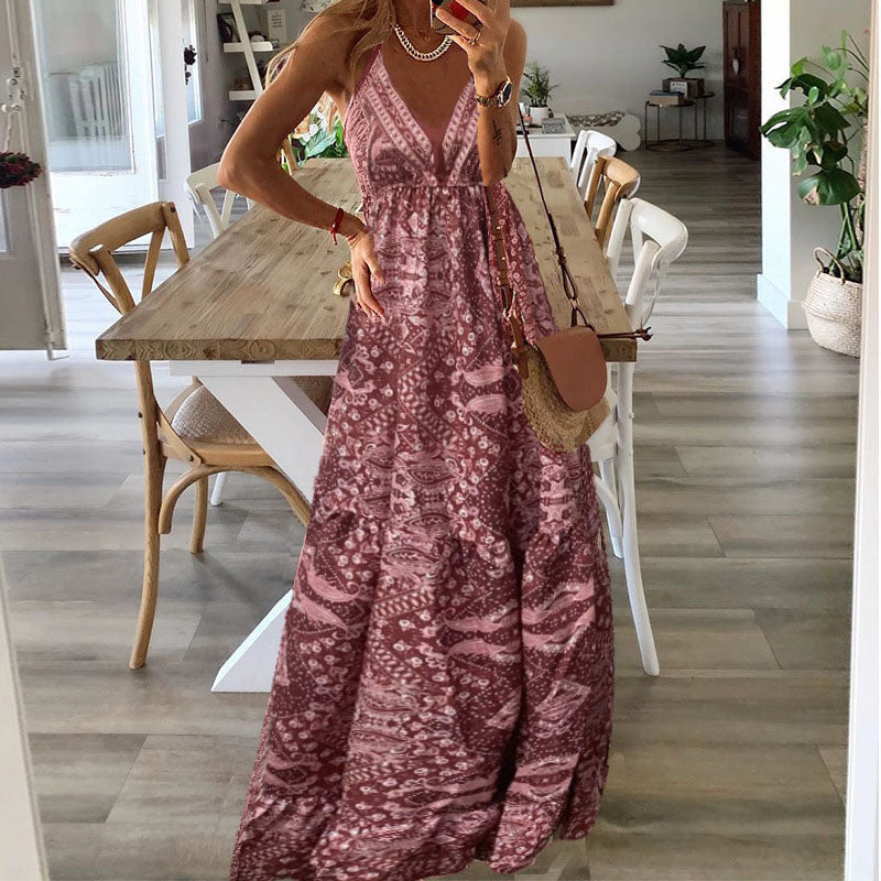 Robe longue bohème estivale, imprimé coloré, coupe fluide.  Maxi robe d'été.