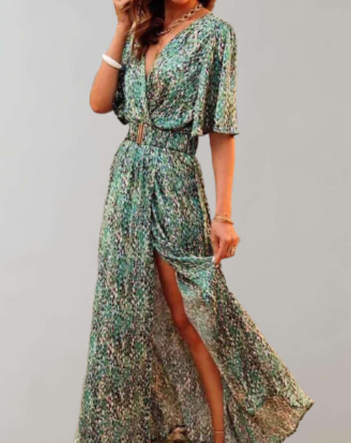 Robe longue décontractée femme, tissu fluide, style chic d'été pour un confort élégant.