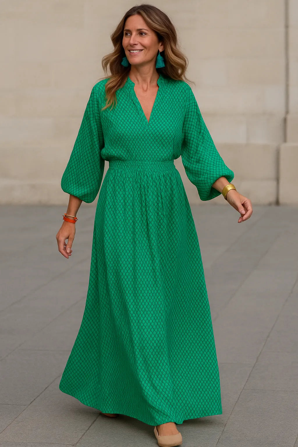 Robe cocktail longue bohème verte pour femme. Tissu fluide, élégante et confortable, idéale pour l'été et les fêtes.