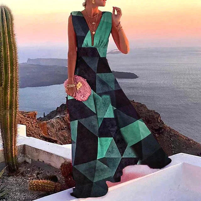 "Robe longue élégante Aurélie bleue avec tissu fluide parfait pour toutes occasions, style sophistiqué et confort optimal."