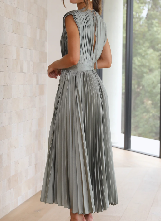 Robe longue élégante, idéale soirée & mariage.  Coupe flatteuse, tissu fluide.  Parfait pour occasions spéciales.