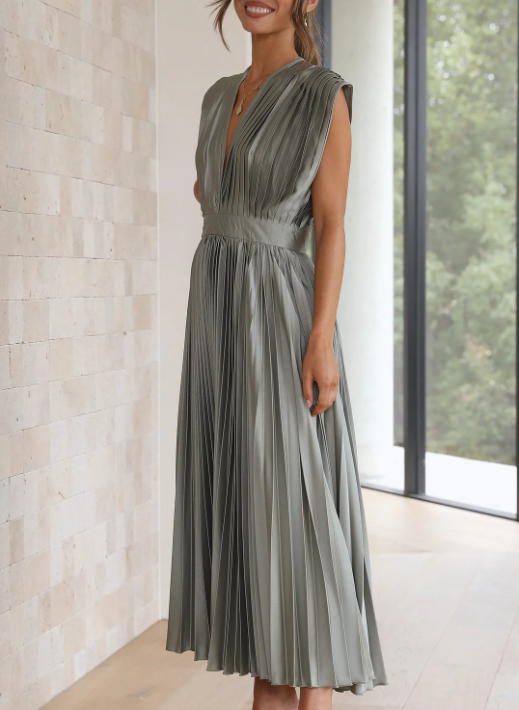 Robe longue élégante, idéale soirée & mariage.  Coupe flatteuse, tissu fluide.  Parfait pour occasions spéciales.
