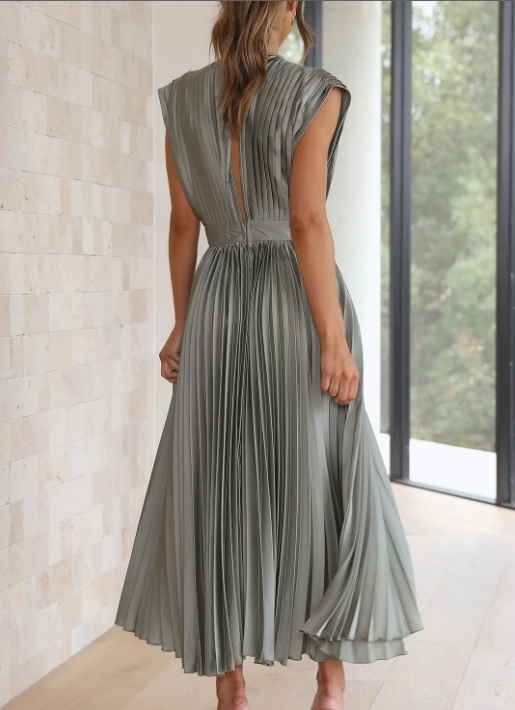 Robe longue élégante, idéale soirée & mariage.  Coupe flatteuse, tissu fluide.  Parfait pour occasions spéciales.