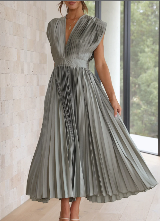 Robe longue élégante, idéale soirée & mariage.  Coupe flatteuse, tissu fluide.  Parfait pour occasions spéciales.