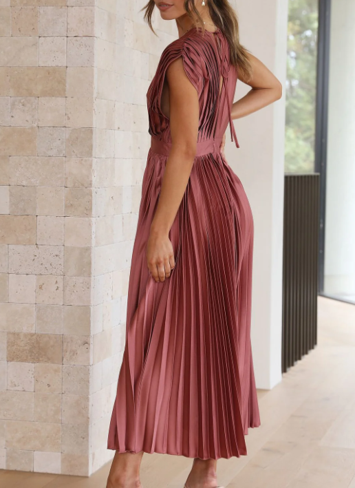 Robe longue élégante, idéale soirée & mariage.  Coupe flatteuse, tissu fluide.  Parfait pour occasions spéciales.
