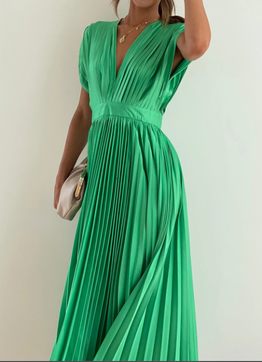 Robe longue élégante, idéale soirée & mariage.  Coupe flatteuse, tissu fluide.  Parfait pour occasions spéciales.