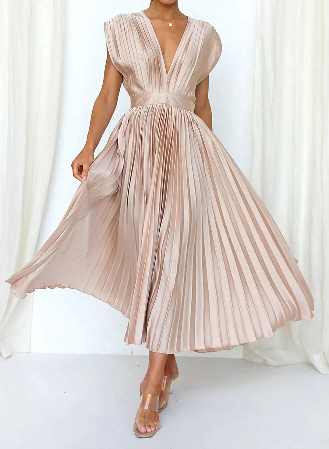 Robe longue élégante, idéale soirée & mariage.  Coupe flatteuse, tissu fluide.  Parfait pour occasions spéciales.