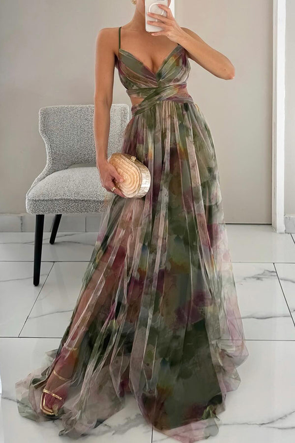 Robe longue élégante, imprimé chic, laçage raffiné.  Parfait pour les occasions spéciales.