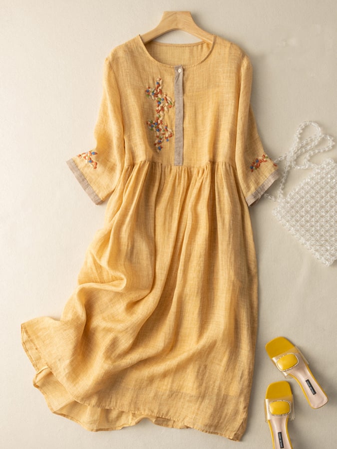Robe longue femme brodée, style ethnique bohème, ample et confortable pour l'été.